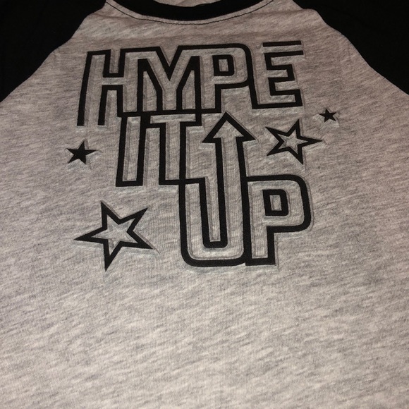 🧜🏼‍♀️3 for $15 item!🧜🏼‍♀️raised graphic l/… - Picture 2 of 2